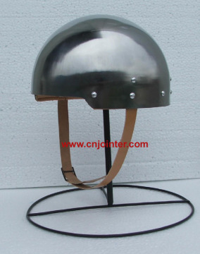 Medieval Helmets (HKT114)