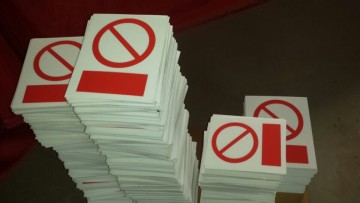 reflective sign plate