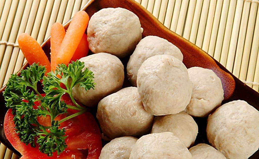Fleischkleber Fleischbällchen Meat glue meat balls