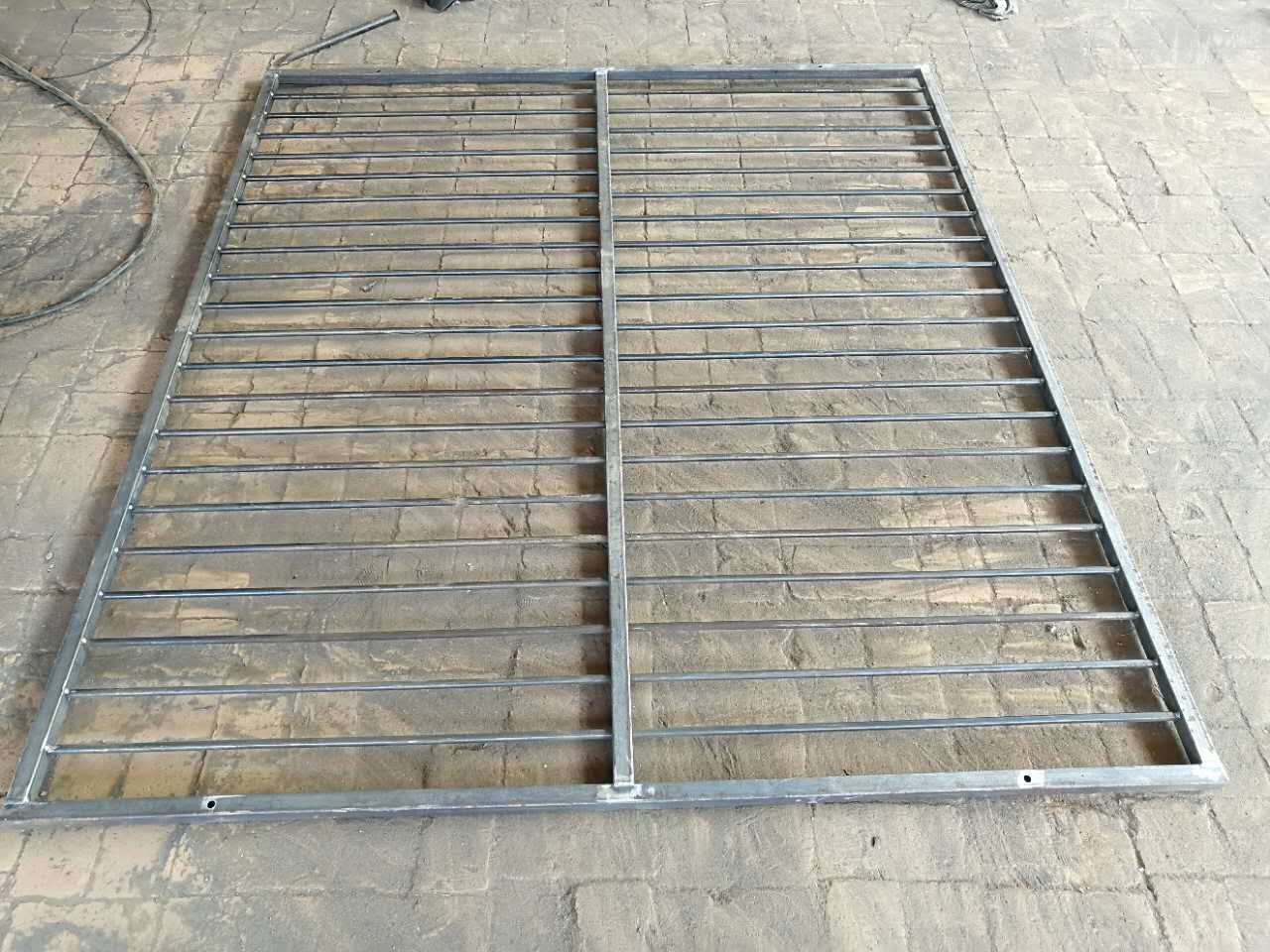 Hot dipped galvanized Dog kennel