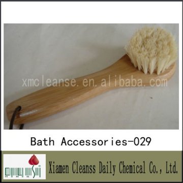 Long handle wooder brush