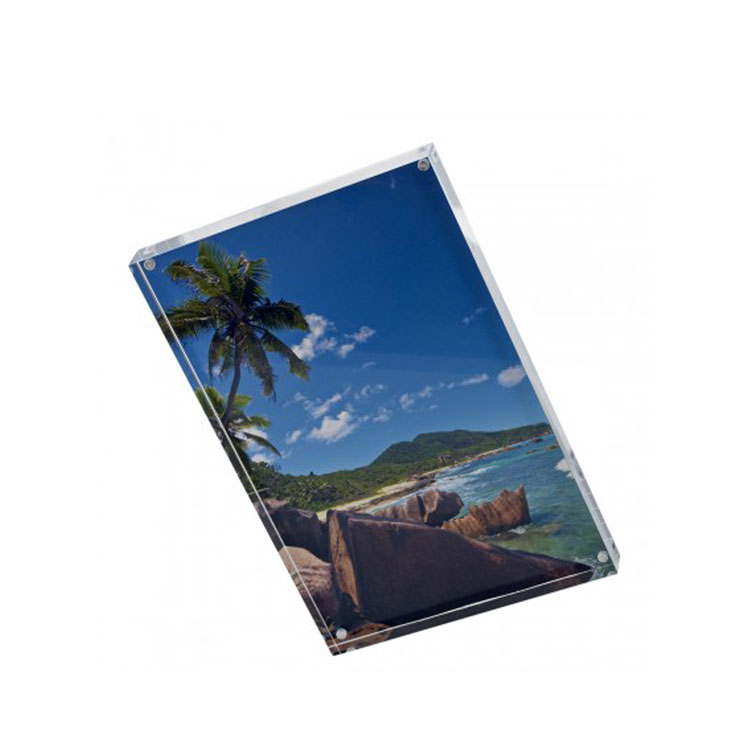 Clear Acrylic Magnetic Photo Frame