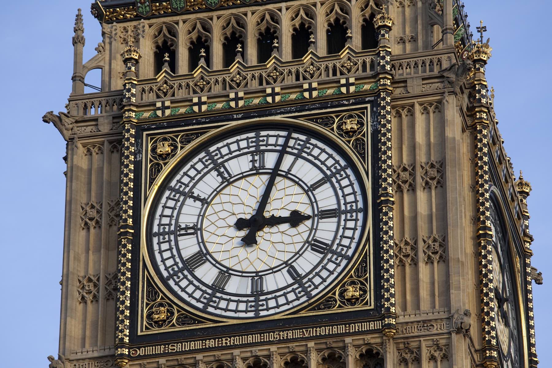 London-Big-Ben-IV-numeral-4