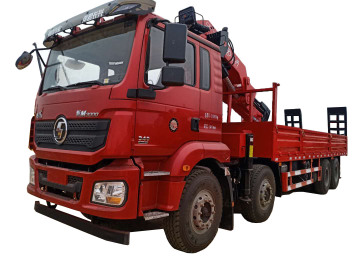 Telescoping Boom Truck Mounted Crane for Heavy Lifting