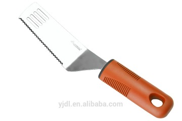 Plastic handle stainless steel pizza cutter and server