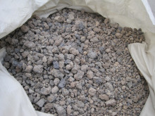 refractory metallurgical material calcium aluminate slag for refining liquid steel