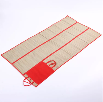 Summer Natural Camping Beach Grass Mat - Three Fold Woven Straw Beach Mat
