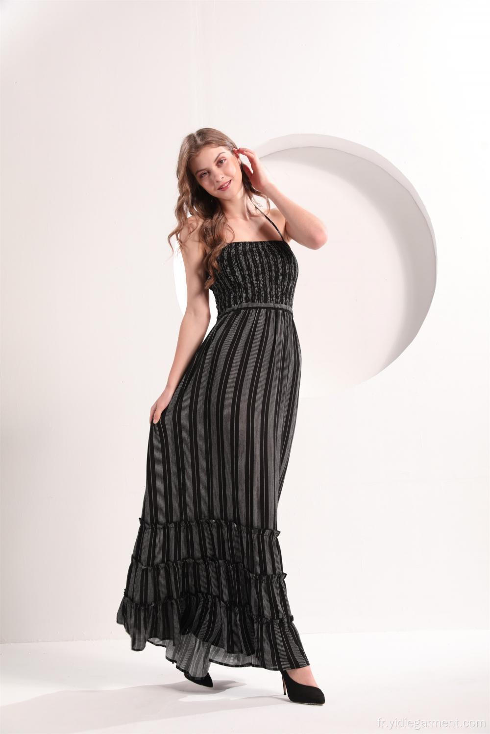 Robe longue à rayures verticales imprimée noire et blanche