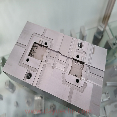 1.2083 Nyenzo Precision Vipimo vya Mold Slider ISO9001