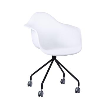 Beliebter Drehsessel der Serie eames mit Rollen