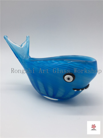 Beauitful Blue Whale Glass Sculpture