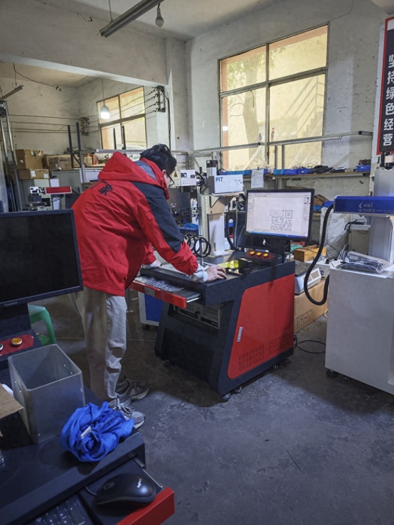 Laser technology is revolutionizing again! The release of Chuke Intelligent UV laser marking machine is favored by customers in many industries!