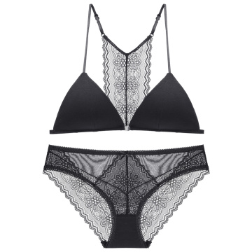 Bralette en modal sans armatures et culotte en dentelle sans armatures en stock