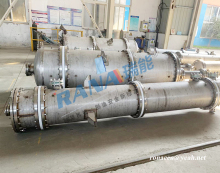 Dehydrator with PTFE lining