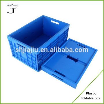 Rental use collapsible plastic container