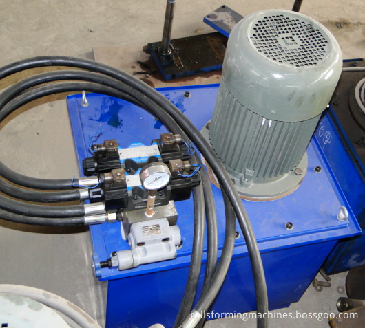 Step Tile Ridge Cap Forming Machine 07