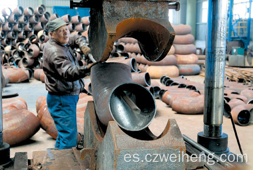 Codo de la instalación de tuberías de acero al carbono