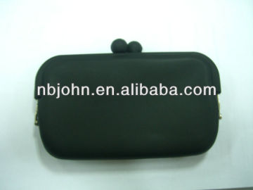 black silicone coin purse