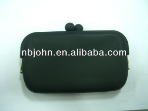 black silicone coin purse