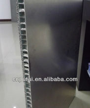 Aluminum foam and aluminum honeycomb composite board