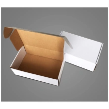 บรรจุกล่องกล่องลูกฟูกกล่องกระดาษสีขาว