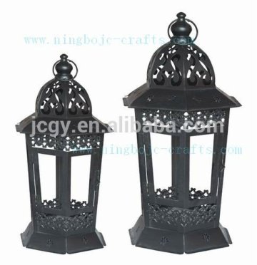 Moroccan metal lantern with set lantern