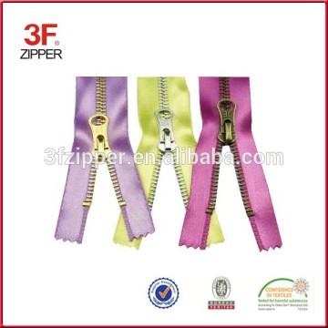 Zipper Factory Wholesale Metal Zipper for Garments