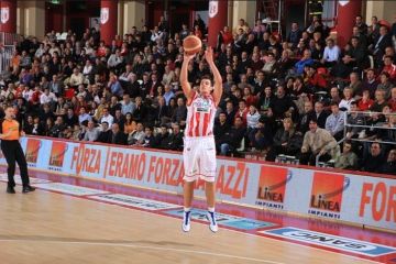 Indoor Large Stadium Led Display Screen , Perimeter Led Displays V60/h120