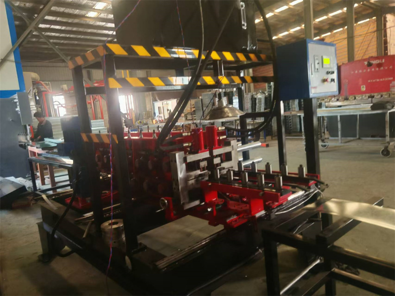 Automatic Cable Tray Cover Machine with Ribbing