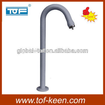 Time-lapse sensing laboratory faucet