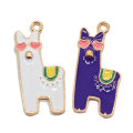 Cartoon Animal Alpaca smalto pendenti con ciondoli Lovely Cartoon Alpaca con occhiali a cuore rosa per orecchini collana braccialetto fai da te