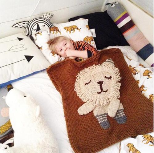 Crochet Baby Cartoon chăn với sư tử