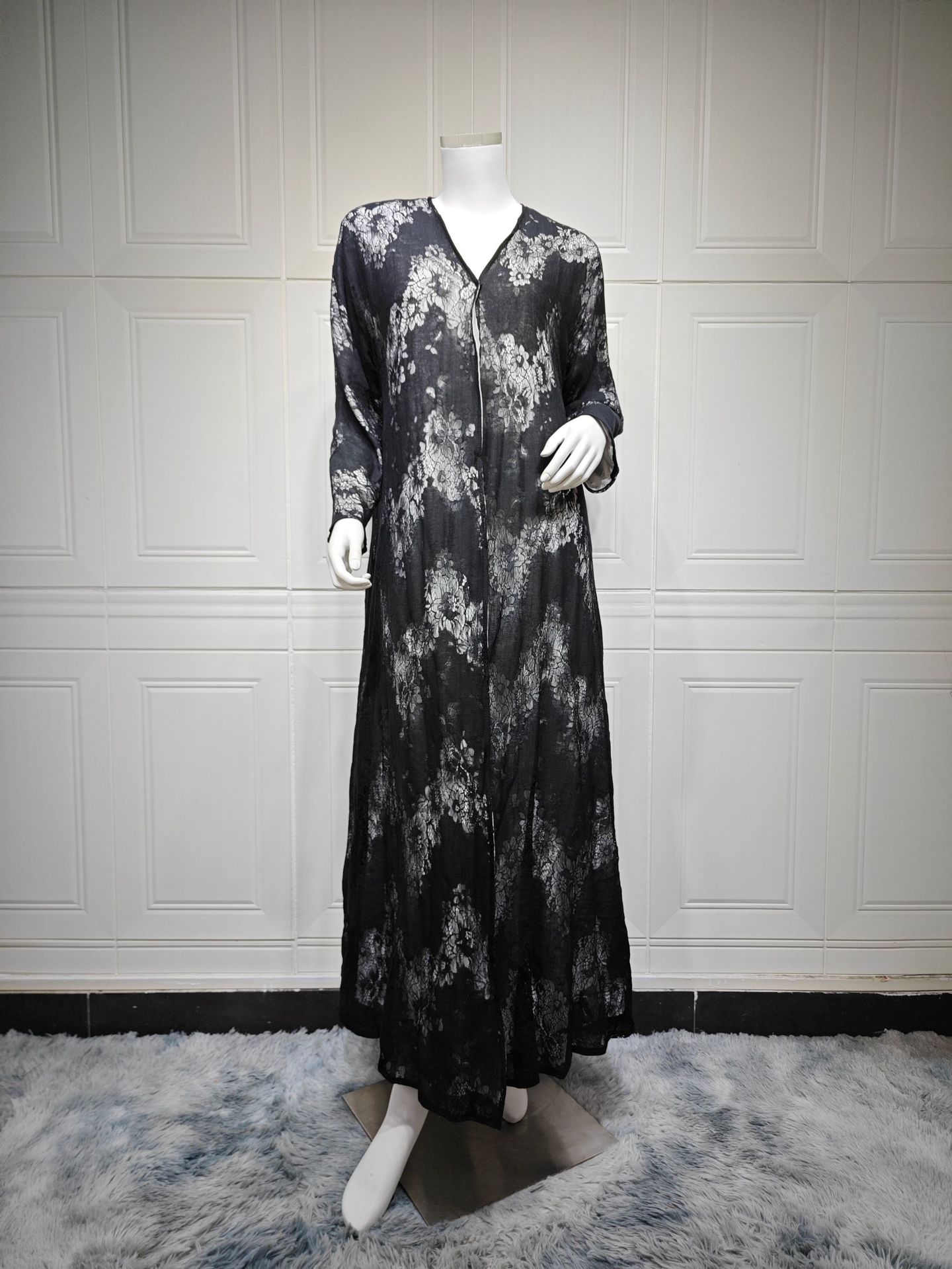 روپوش آستین بلند طرح گلدار ابایا توری باز (8) Black Lace Open Abaya Floral Pattern Long Sleeve Robe (8)