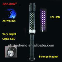 Rechargeable multifunctional flashlight