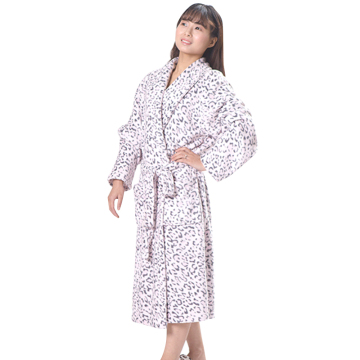 Fluffy new design bathrobe fluffy printed bathrobe