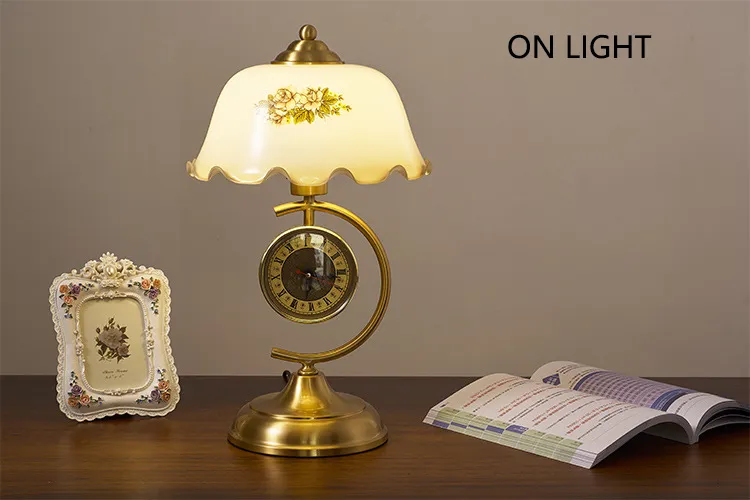 Retro Elegant European Study Room Display Ornament Lighting Flower Shade Metal Desk Table Lamp