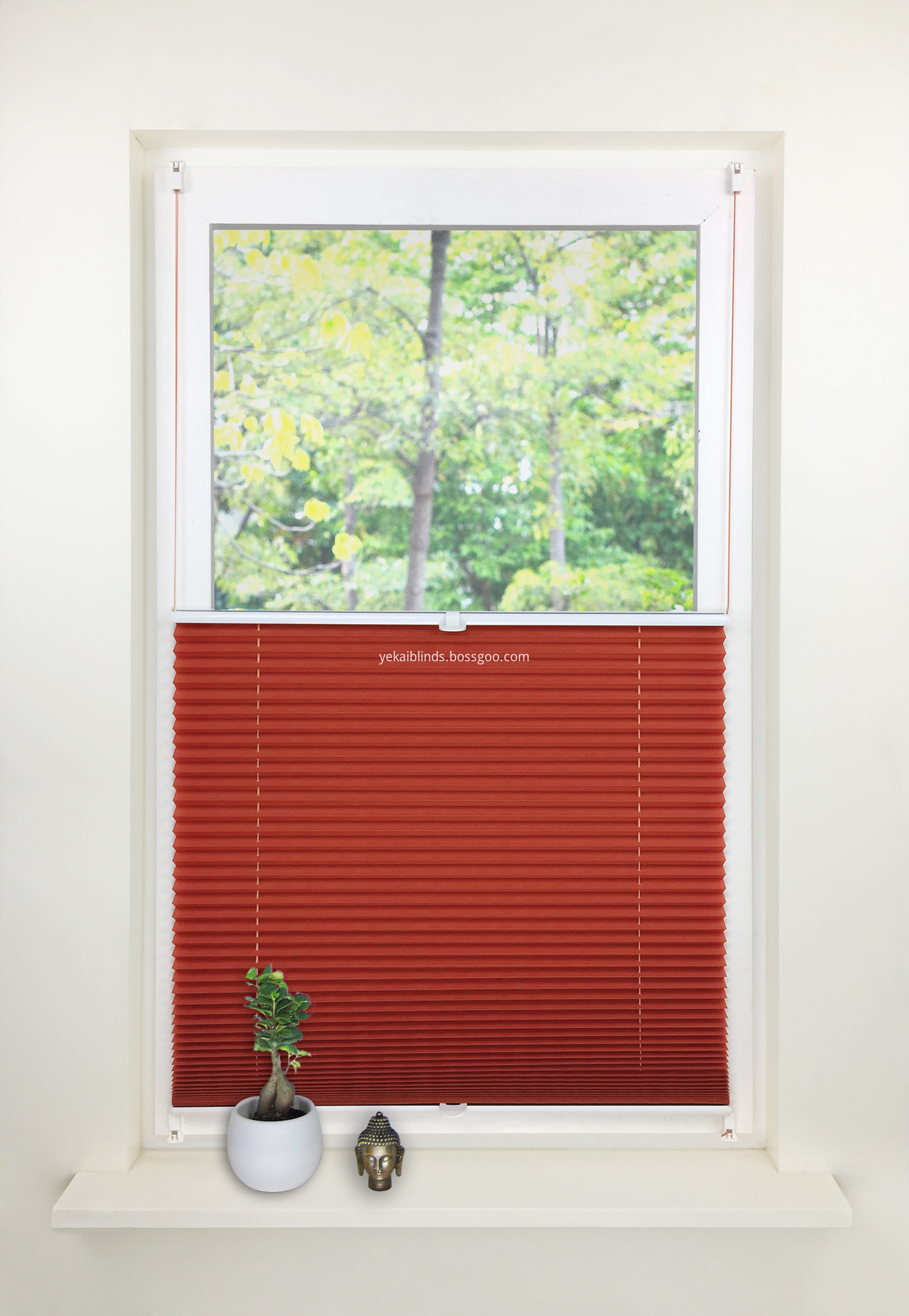 Red Blackout pleated blinds2