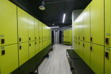 Dampproof and ventilative compact laminate locker
