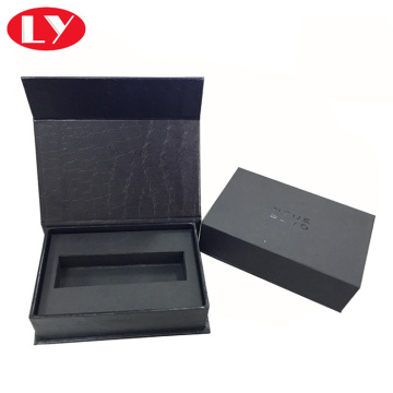 Embalaje de caja de papel de perfume negro con inserto de espuma