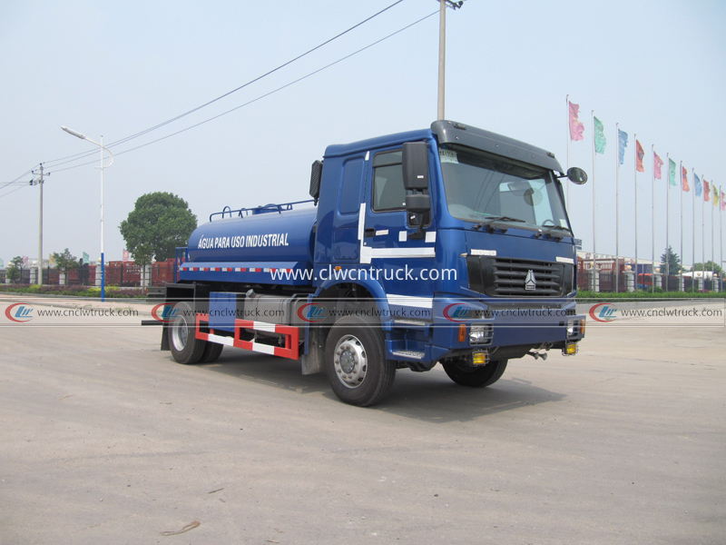 Industrial water tank truck