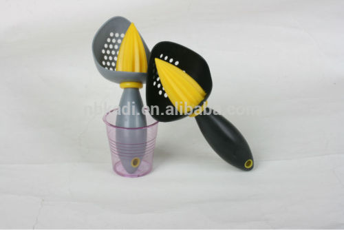 Plastic manual lemon fruit juicer squeezer