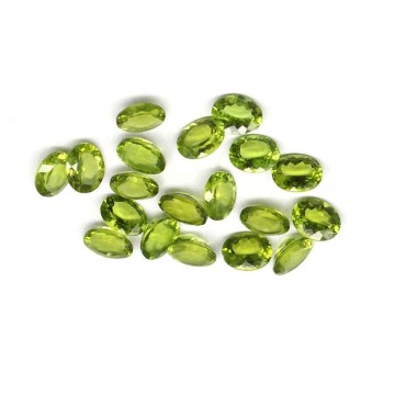 Natural Peridot Egg Shaped Oval Loose Faceted Stones