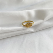 Wholesale High-End Sunburst Band Finger Rings and Shiny Stainless Steel Jewelry for Women