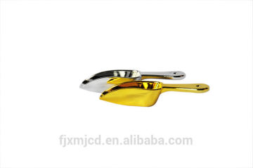 Small plastic bath salt spoon