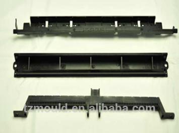 Socket insulator injection mold