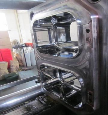 Plastic container mould, container plastic mould