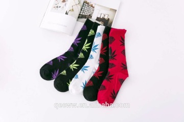 Yhao Marijuana Weed Leaf Cotton Socks Sport Socks Men/Women Fashion Design Socks