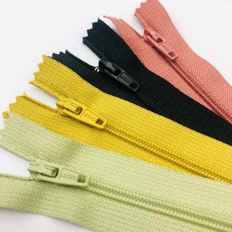 Promotional nylon zippers