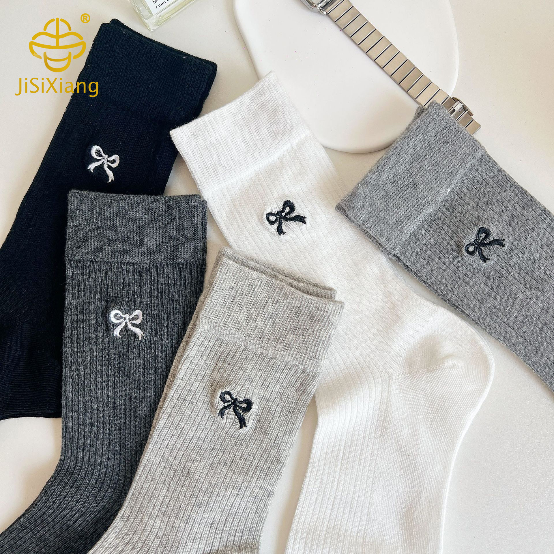 자수 튜브 양말 Embroidered tube socks
