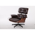 Seza fandraisam-bahiny Charles sy Ray Eames ary Ottoman